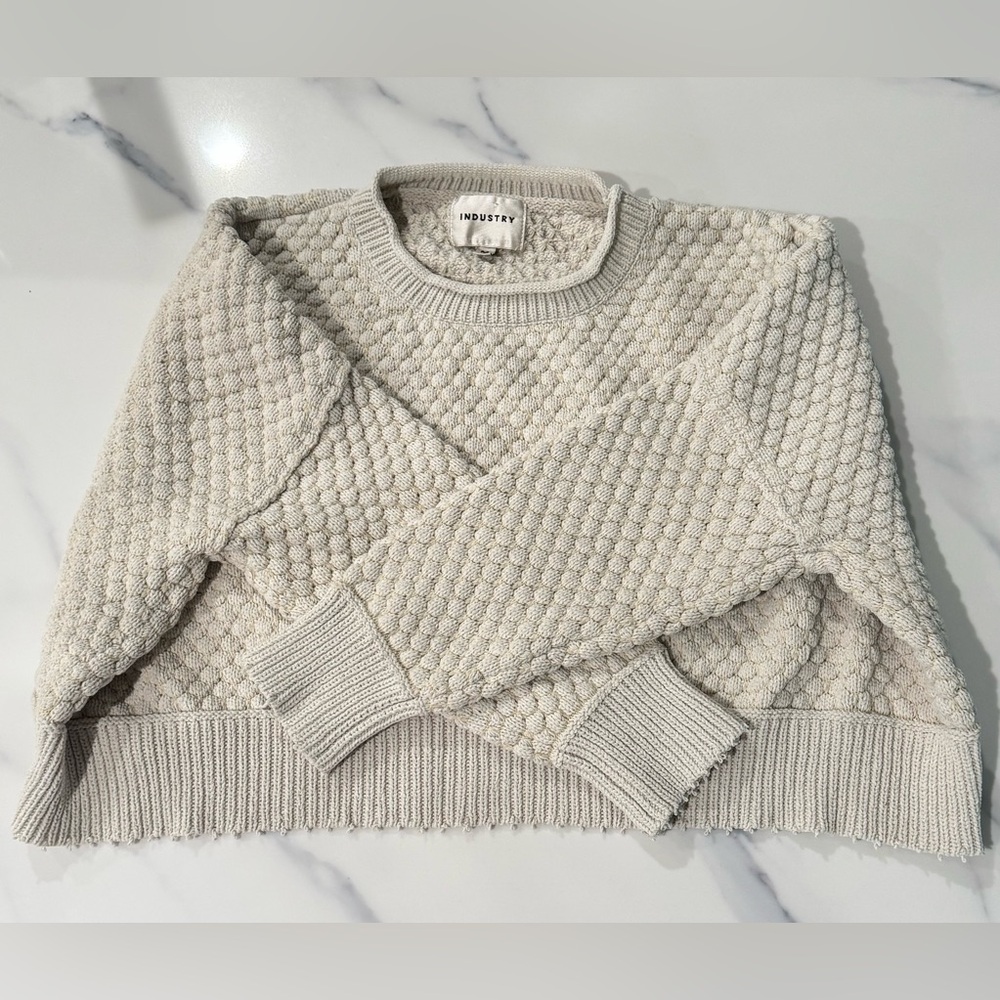 Industry Clothing Cropped Sweatshirt womens Cream M scallop comfy